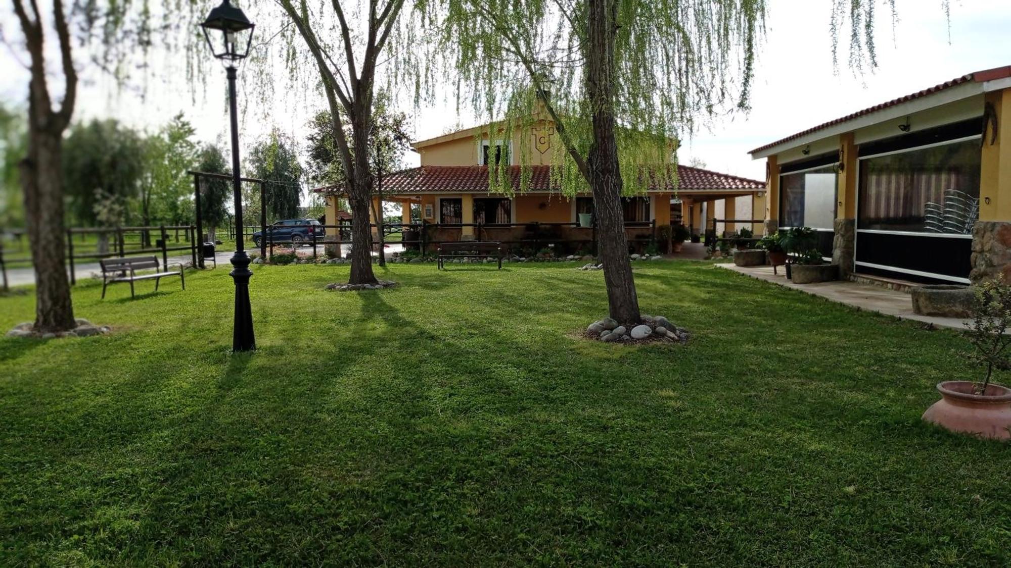 La Posada Hipica Rosalejo  Buitenkant foto